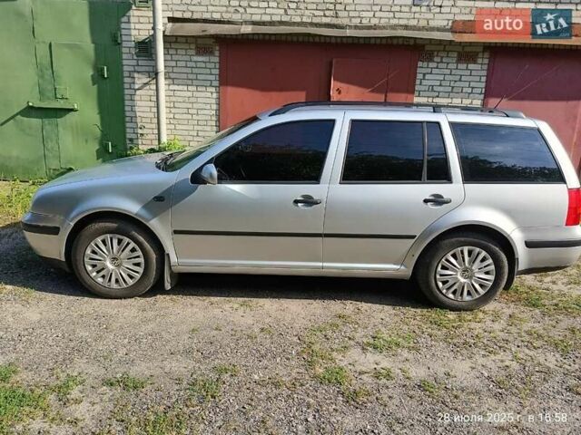 Сірий Фольксваген Гольф, об'ємом двигуна 1.6 л та пробігом 197 тис. км за 4700 $, фото 1 на Automoto.ua