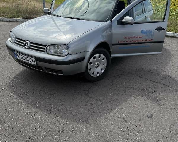 Сірий Фольксваген Гольф, об'ємом двигуна 1.9 л та пробігом 334 тис. км за 4500 $, фото 1 на Automoto.ua