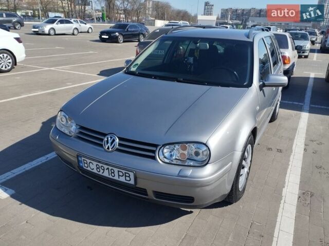 Серый Фольксваген Гольф, объемом двигателя 1.6 л и пробегом 257 тыс. км за 4500 $, фото 1 на Automoto.ua