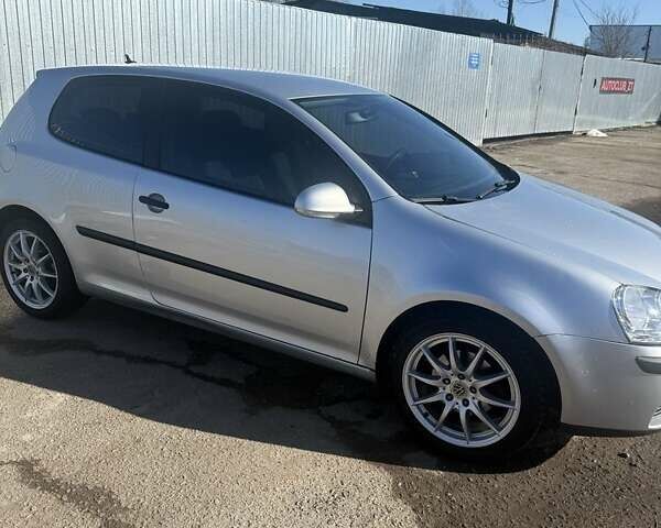 Серый Фольксваген Гольф, объемом двигателя 1.4 л и пробегом 220 тыс. км за 4250 $, фото 1 на Automoto.ua