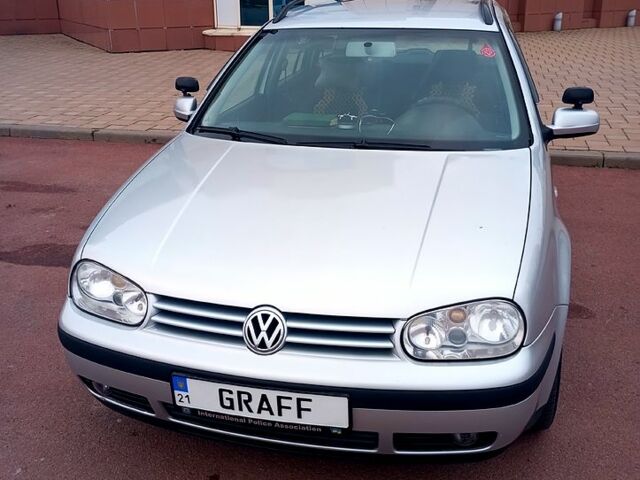 Серый Фольксваген Гольф, объемом двигателя 2 л и пробегом 220 тыс. км за 4800 $, фото 1 на Automoto.ua