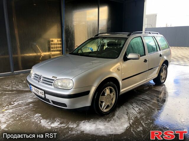 Серый Фольксваген Гольф, объемом двигателя 1.6 л и пробегом 213 тыс. км за 5300 $, фото 1 на Automoto.ua