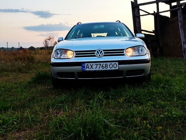 Серый Фольксваген Гольф, объемом двигателя 1.6 л и пробегом 210 тыс. км за 4700 $, фото 1 на Automoto.ua