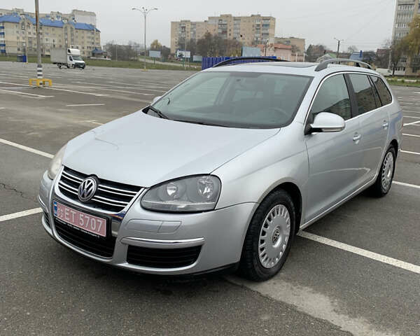 Серый Фольксваген Гольф, объемом двигателя 1.4 л и пробегом 243 тыс. км за 4600 $, фото 1 на Automoto.ua