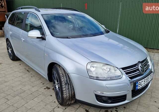 Серый Фольксваген Гольф, объемом двигателя 1.4 л и пробегом 253 тыс. км за 5500 $, фото 1 на Automoto.ua