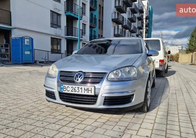 Серый Фольксваген Гольф, объемом двигателя 1.97 л и пробегом 320 тыс. км за 6700 $, фото 1 на Automoto.ua