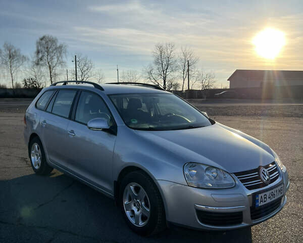 Серый Фольксваген Гольф, объемом двигателя 1.6 л и пробегом 200 тыс. км за 6300 $, фото 1 на Automoto.ua