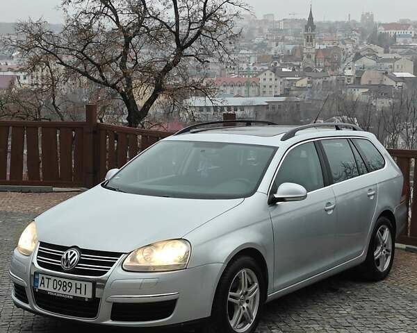 Серый Фольксваген Гольф, объемом двигателя 2 л и пробегом 350 тыс. км за 5999 $, фото 1 на Automoto.ua