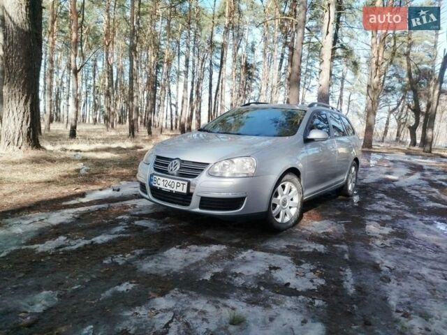 Серый Фольксваген Гольф, объемом двигателя 1.6 л и пробегом 242 тыс. км за 5150 $, фото 1 на Automoto.ua