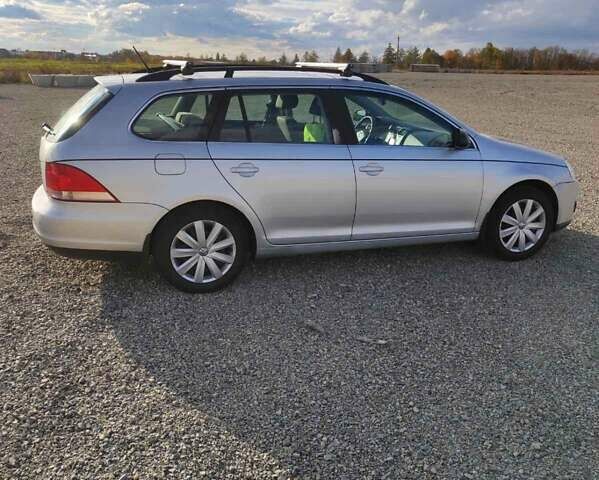 Сірий Фольксваген Гольф, об'ємом двигуна 1.6 л та пробігом 250 тис. км за 6532 $, фото 1 на Automoto.ua