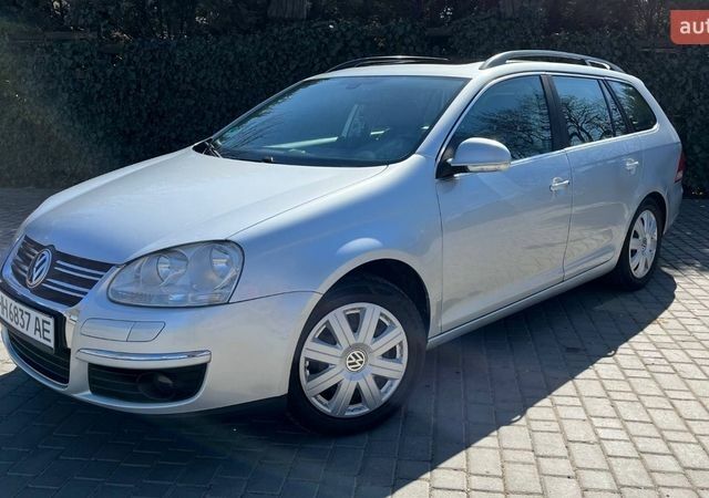 Сірий Фольксваген Гольф, об'ємом двигуна 1.6 л та пробігом 233 тис. км за 5800 $, фото 1 на Automoto.ua