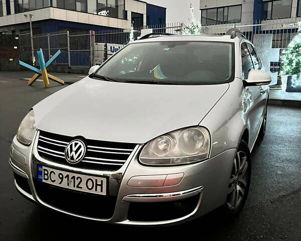 Сірий Фольксваген Гольф, об'ємом двигуна 1.39 л та пробігом 160 тис. км за 6500 $, фото 1 на Automoto.ua