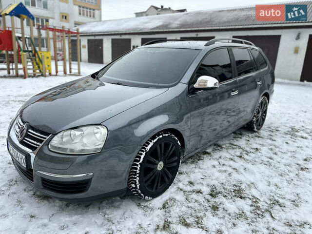 Серый Фольксваген Гольф, объемом двигателя 1.4 л и пробегом 257 тыс. км за 5900 $, фото 1 на Automoto.ua