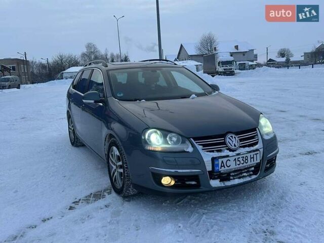 Серый Фольксваген Гольф, объемом двигателя 1.39 л и пробегом 261 тыс. км за 4950 $, фото 1 на Automoto.ua