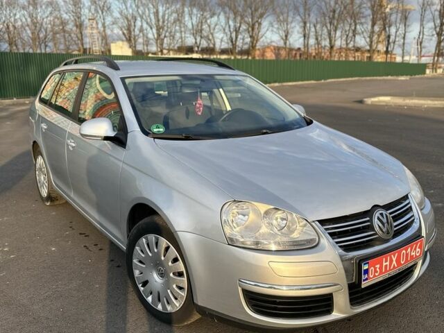 Серый Фольксваген Гольф, объемом двигателя 1.6 л и пробегом 211 тыс. км за 6500 $, фото 1 на Automoto.ua