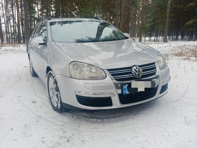 Серый Фольксваген Гольф, объемом двигателя 1.4 л и пробегом 200 тыс. км за 4550 $, фото 1 на Automoto.ua