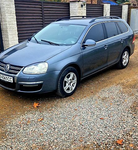 Серый Фольксваген Гольф, объемом двигателя 1.6 л и пробегом 0 тыс. км за 3900 $, фото 1 на Automoto.ua