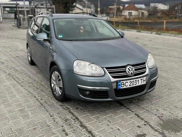 Серый Фольксваген Гольф, объемом двигателя 1.6 л и пробегом 200 тыс. км за 6150 $, фото 1 на Automoto.ua