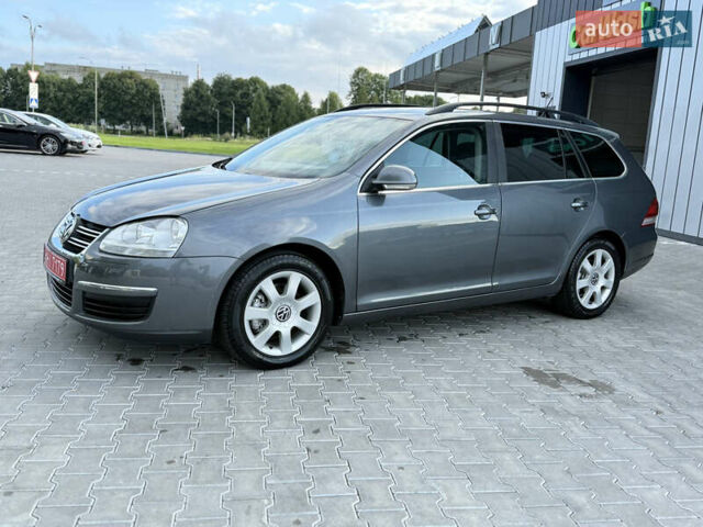 Сірий Фольксваген Гольф, об'ємом двигуна 0 л та пробігом 242 тис. км за 6700 $, фото 1 на Automoto.ua