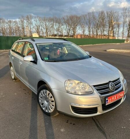 Серый Фольксваген Гольф, объемом двигателя 1.6 л и пробегом 211 тыс. км за 6500 $, фото 1 на Automoto.ua