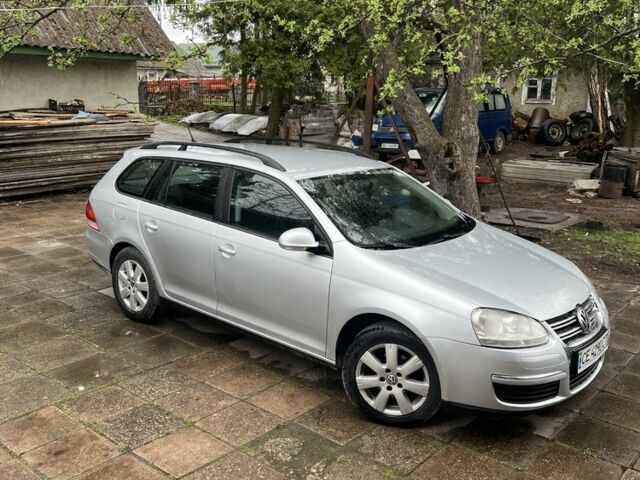 Серый Фольксваген Гольф, объемом двигателя 1.6 л и пробегом 275 тыс. км за 5000 $, фото 1 на Automoto.ua