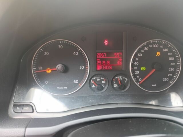 Фольксваген Гольф 2008 в Черкассах на Automoto.ua Серый Фольксваген Гольф, объемом двигателя 0 л и пробегом 291 тыс. км за 7500 $, фото 1 на Automoto.ua