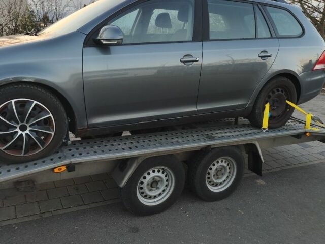 Серый Фольксваген Гольф, объемом двигателя 1.6 л и пробегом 206 тыс. км за 2381 $, фото 1 на Automoto.ua