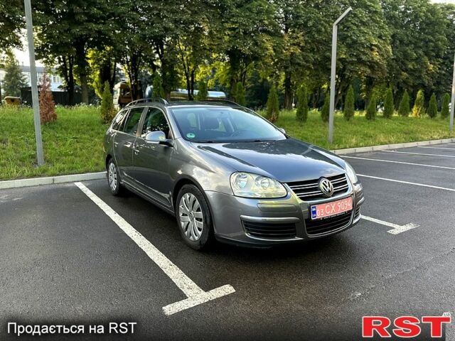 Серый Фольксваген Гольф, объемом двигателя 1.6 л и пробегом 202 тыс. км за 6000 $, фото 1 на Automoto.ua