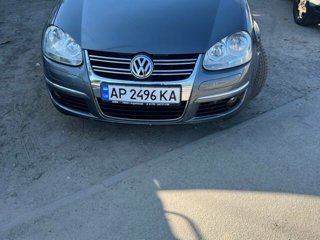 Серый Фольксваген Гольф, объемом двигателя 1.4 л и пробегом 280 тыс. км за 6300 $, фото 1 на Automoto.ua