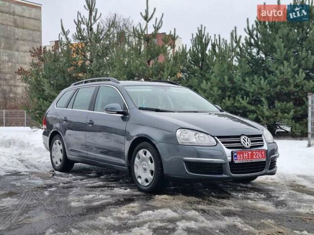 Сірий Фольксваген Гольф, об'ємом двигуна 1.6 л та пробігом 191 тис. км за 6900 $, фото 1 на Automoto.ua