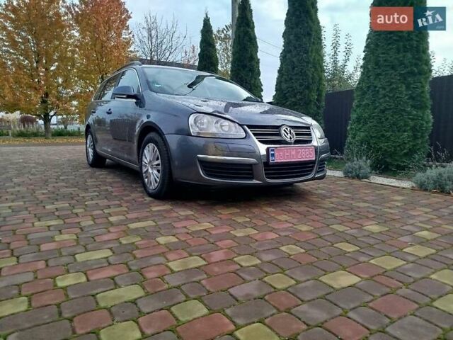 Серый Фольксваген Гольф, объемом двигателя 1.4 л и пробегом 224 тыс. км за 5750 $, фото 1 на Automoto.ua