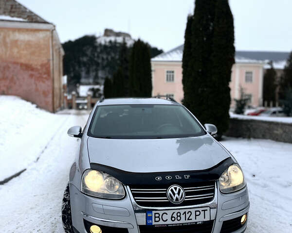Серый Фольксваген Гольф, объемом двигателя 1.9 л и пробегом 300 тыс. км за 5699 $, фото 1 на Automoto.ua
