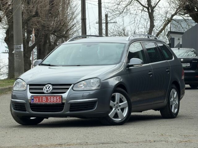 Серый Фольксваген Гольф, объемом двигателя 1.4 л и пробегом 240 тыс. км за 4899 $, фото 1 на Automoto.ua