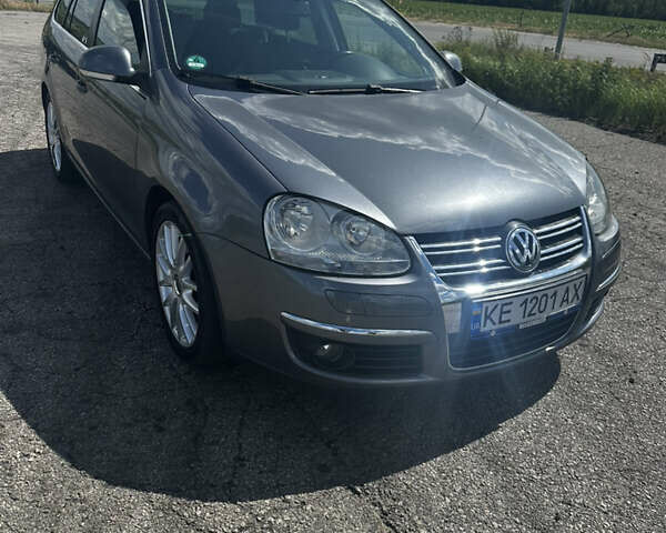 Серый Фольксваген Гольф, объемом двигателя 1.4 л и пробегом 230 тыс. км за 6500 $, фото 1 на Automoto.ua