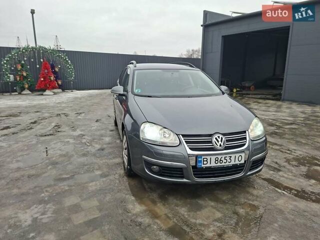 Серый Фольксваген Гольф, объемом двигателя 1.6 л и пробегом 228 тыс. км за 6500 $, фото 1 на Automoto.ua