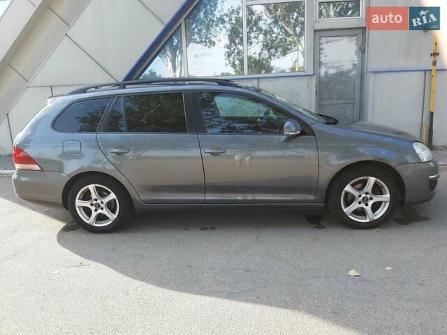 Серый Фольксваген Гольф, объемом двигателя 1.4 л и пробегом 253 тыс. км за 5900 $, фото 1 на Automoto.ua