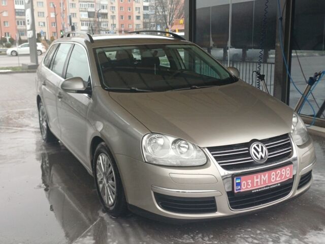 Серый Фольксваген Гольф, объемом двигателя 1.4 л и пробегом 248 тыс. км за 6800 $, фото 1 на Automoto.ua