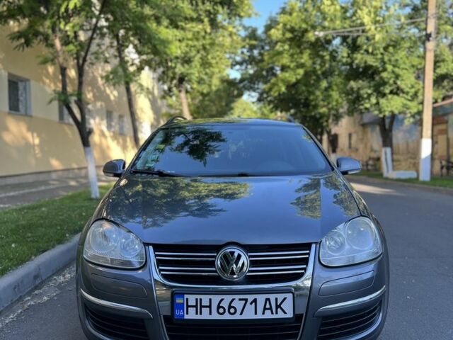 Сірий Фольксваген Гольф, об'ємом двигуна 1.6 л та пробігом 269 тис. км за 6600 $, фото 1 на Automoto.ua