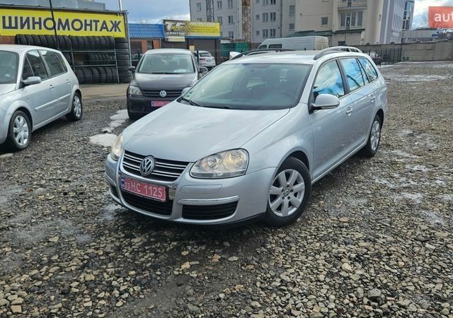 Серый Фольксваген Гольф, объемом двигателя 1.6 л и пробегом 200 тыс. км за 7300 $, фото 1 на Automoto.ua