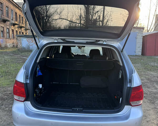 Серый Фольксваген Гольф, объемом двигателя 1.39 л и пробегом 241 тыс. км за 6300 $, фото 1 на Automoto.ua