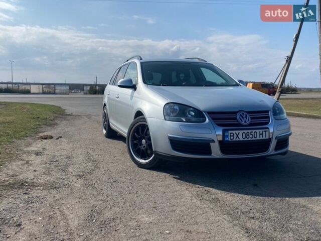Серый Фольксваген Гольф, объемом двигателя 1.6 л и пробегом 245 тыс. км за 6000 $, фото 1 на Automoto.ua