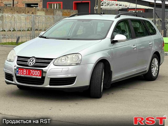 Серый Фольксваген Гольф, объемом двигателя 1.6 л и пробегом 245 тыс. км за 5800 $, фото 1 на Automoto.ua