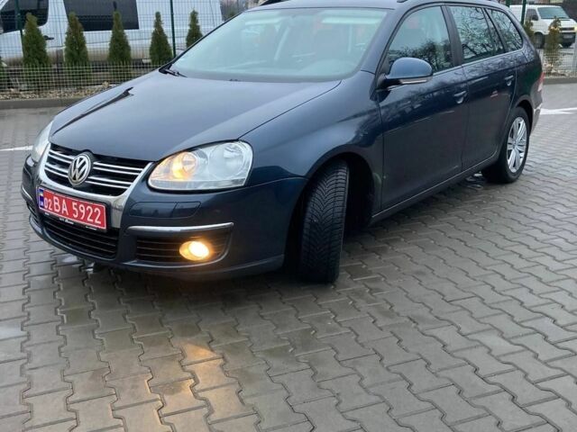 Серый Фольксваген Гольф, объемом двигателя 1.6 л и пробегом 266 тыс. км за 6750 $, фото 1 на Automoto.ua