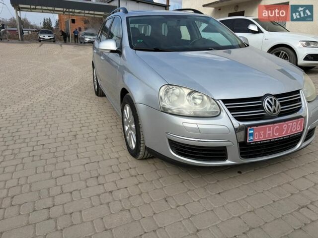 Серый Фольксваген Гольф, объемом двигателя 1.6 л и пробегом 204 тыс. км за 6500 $, фото 1 на Automoto.ua