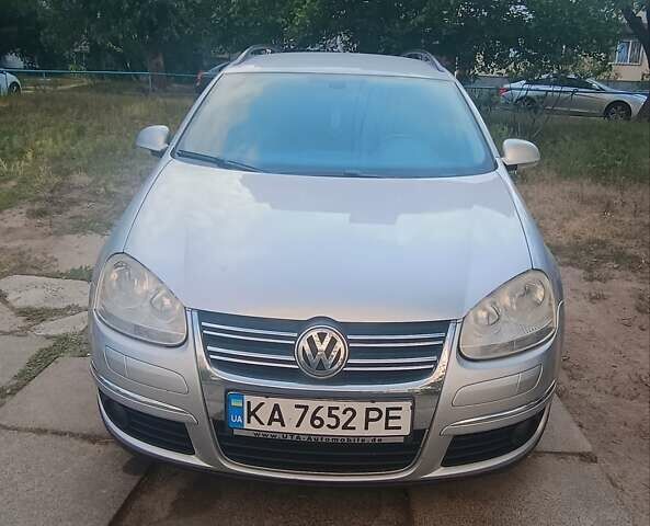 Сірий Фольксваген Гольф, об'ємом двигуна 1.39 л та пробігом 217 тис. км за 7600 $, фото 1 на Automoto.ua