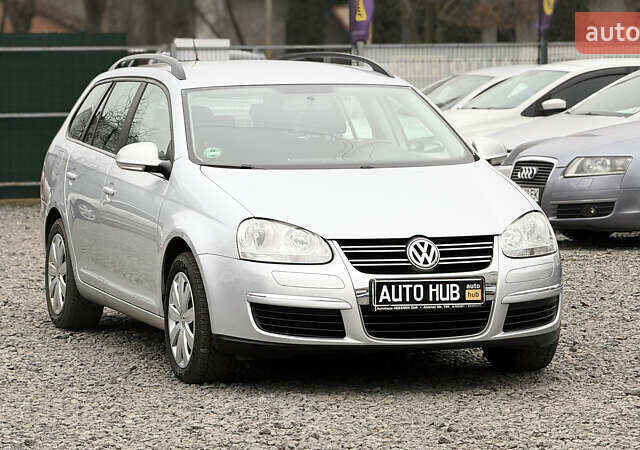 Серый Фольксваген Гольф, объемом двигателя 1.6 л и пробегом 218 тыс. км за 6900 $, фото 1 на Automoto.ua