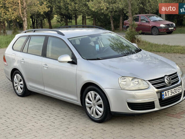 Сірий Фольксваген Гольф, об'ємом двигуна 1.6 л та пробігом 226 тис. км за 5600 $, фото 1 на Automoto.ua