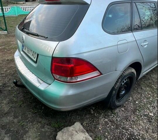 Серый Фольксваген Гольф, объемом двигателя 2 л и пробегом 197 тыс. км за 1500 $, фото 1 на Automoto.ua