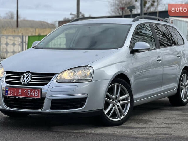 Серый Фольксваген Гольф, объемом двигателя 1.6 л и пробегом 236 тыс. км за 6400 $, фото 1 на Automoto.ua