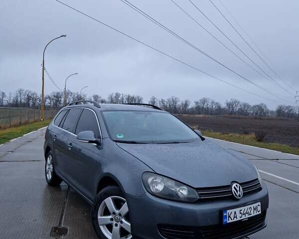 Серый Фольксваген Гольф, объемом двигателя 1.6 л и пробегом 282 тыс. км за 6900 $, фото 1 на Automoto.ua